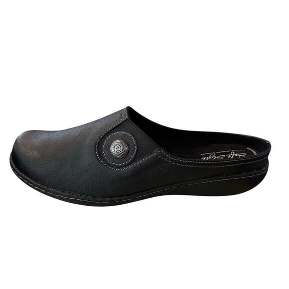 Hush puppy Soft Style Women's Jamila Black Slip-On Mules Size 8.5 Casual Flats - Picture 4 of 12